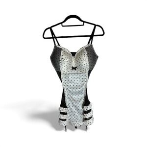VICTORIA SECRET Black and White Polka Dot 38D NWT